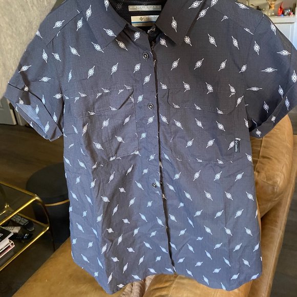 Columbia - hiking shirt - women's small - Picture 3 of 4